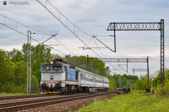 754 026-3