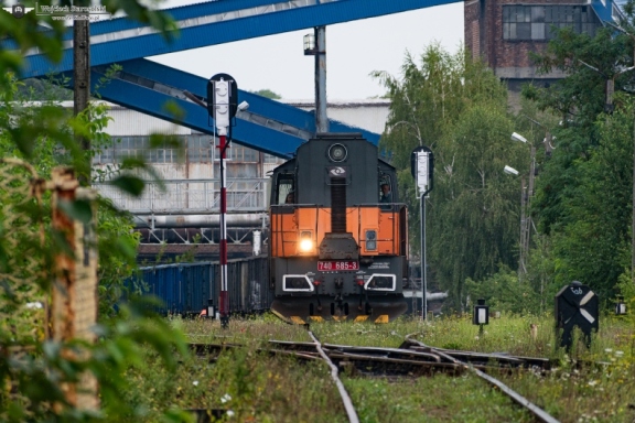 740 685-3