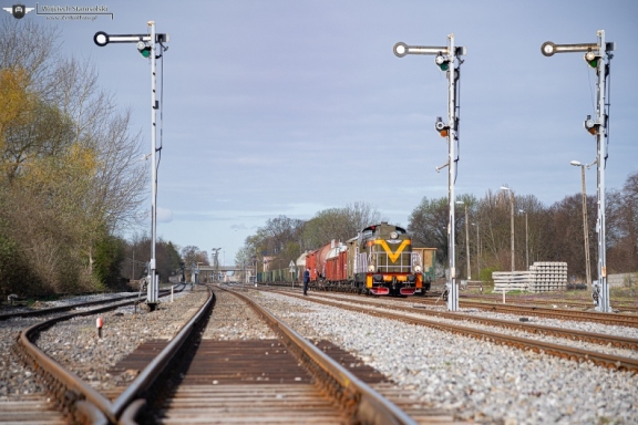 SP42-001