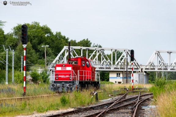 DE6400-6498