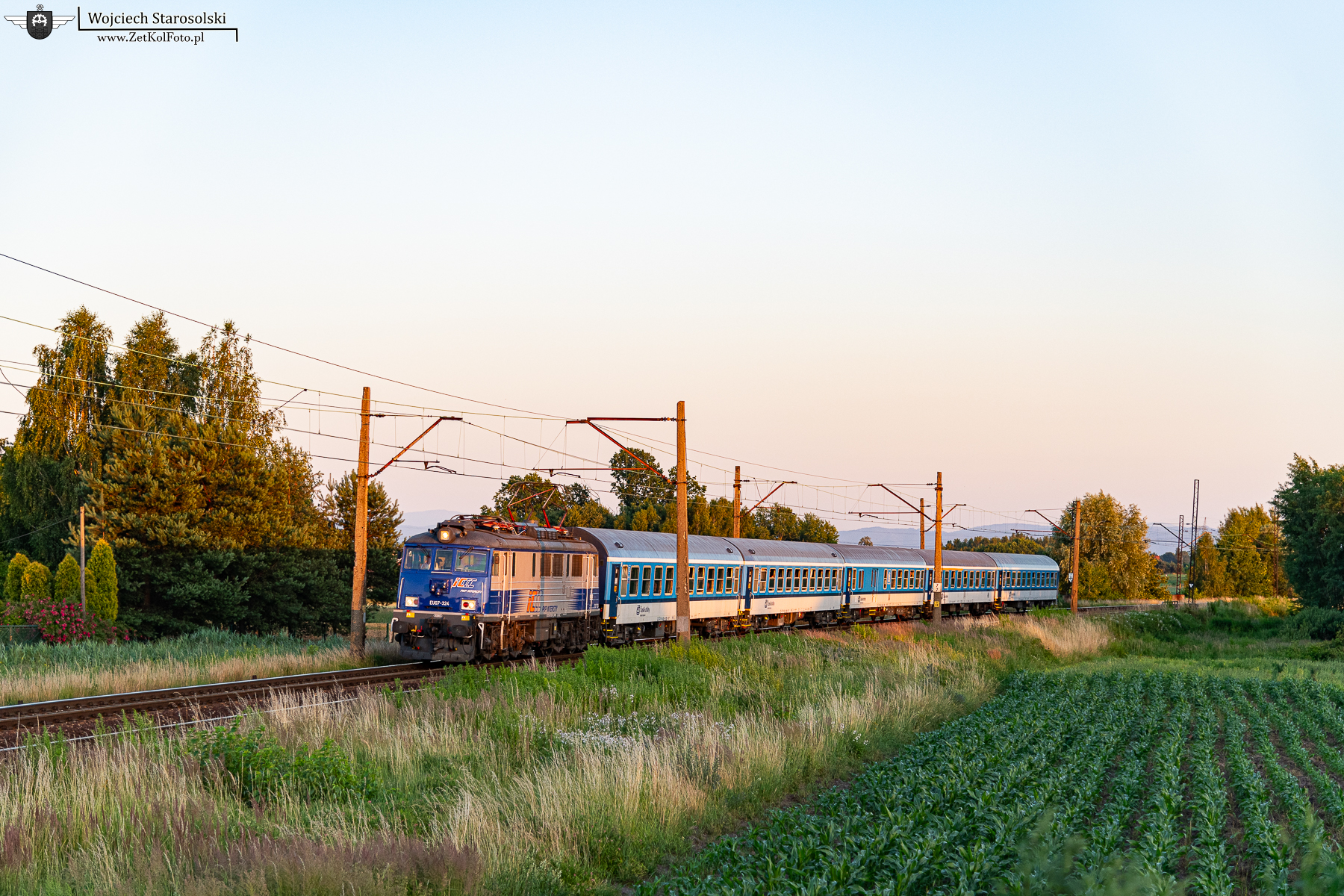 RJT_7024-2.JPG